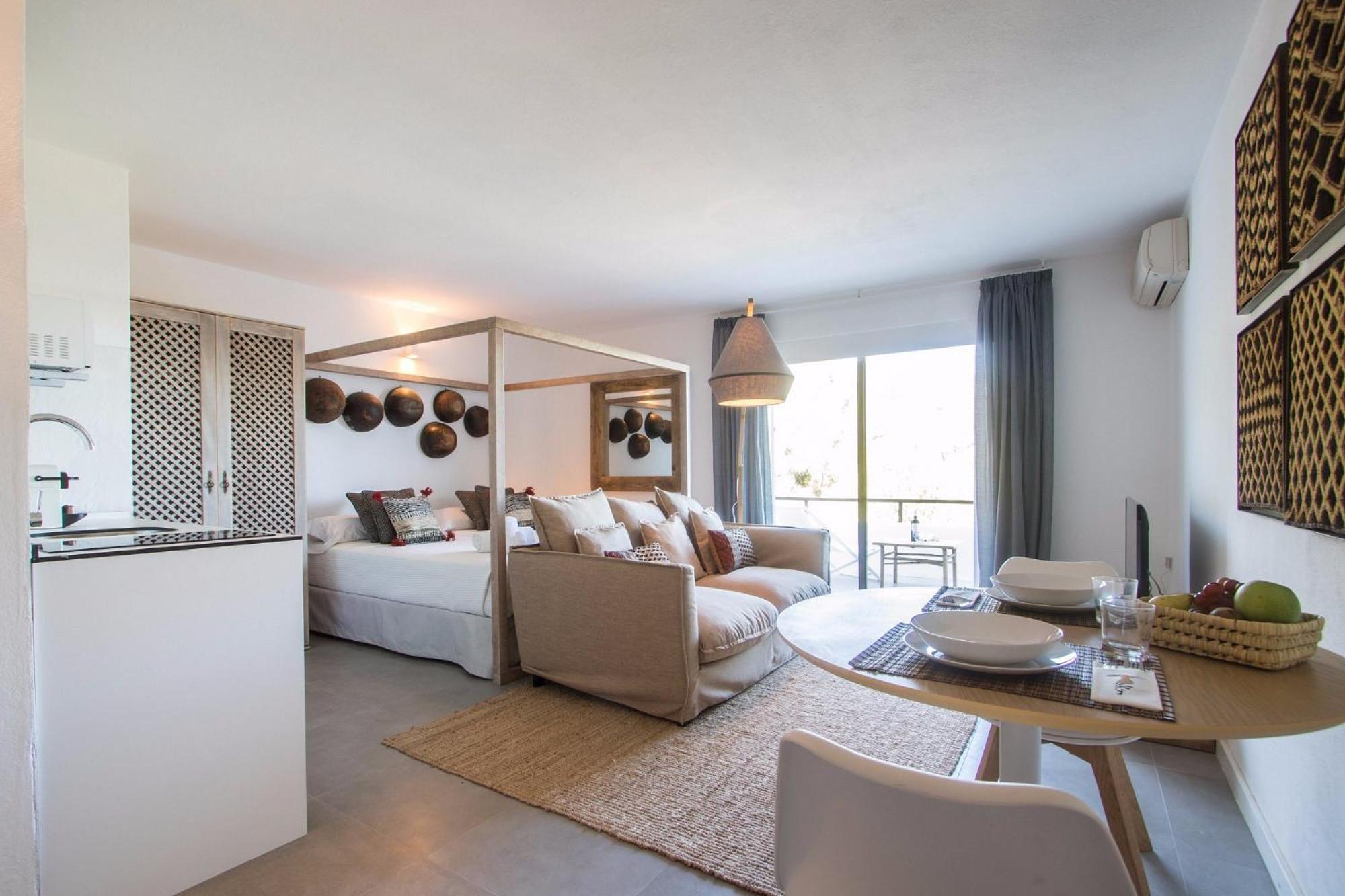 Victoria Sunset Suites Sant Antoni de Portmany Екстериор снимка